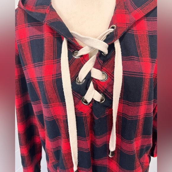 SHE + SKY HOODED LACE NECK FLANNEL SZ MEDIUM HILO NUBBY COTTON BLACK RED CHECK - Picture 5 of 11